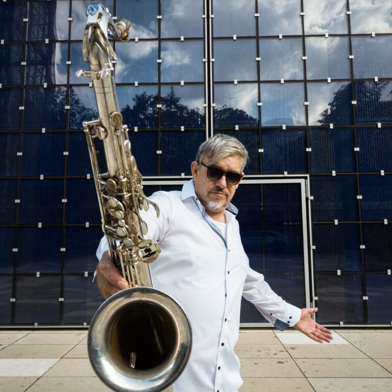 Johannes Enders mit Saxphon Jan Scheffner